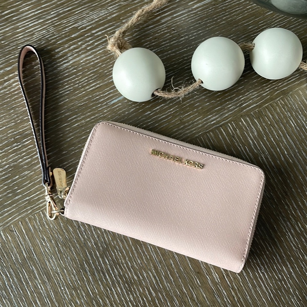 💗Michael Kors Wrislet💗